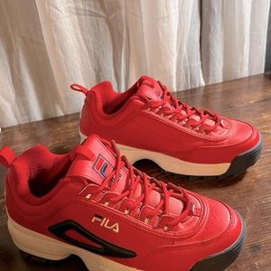 RED FILA SNEAKERS